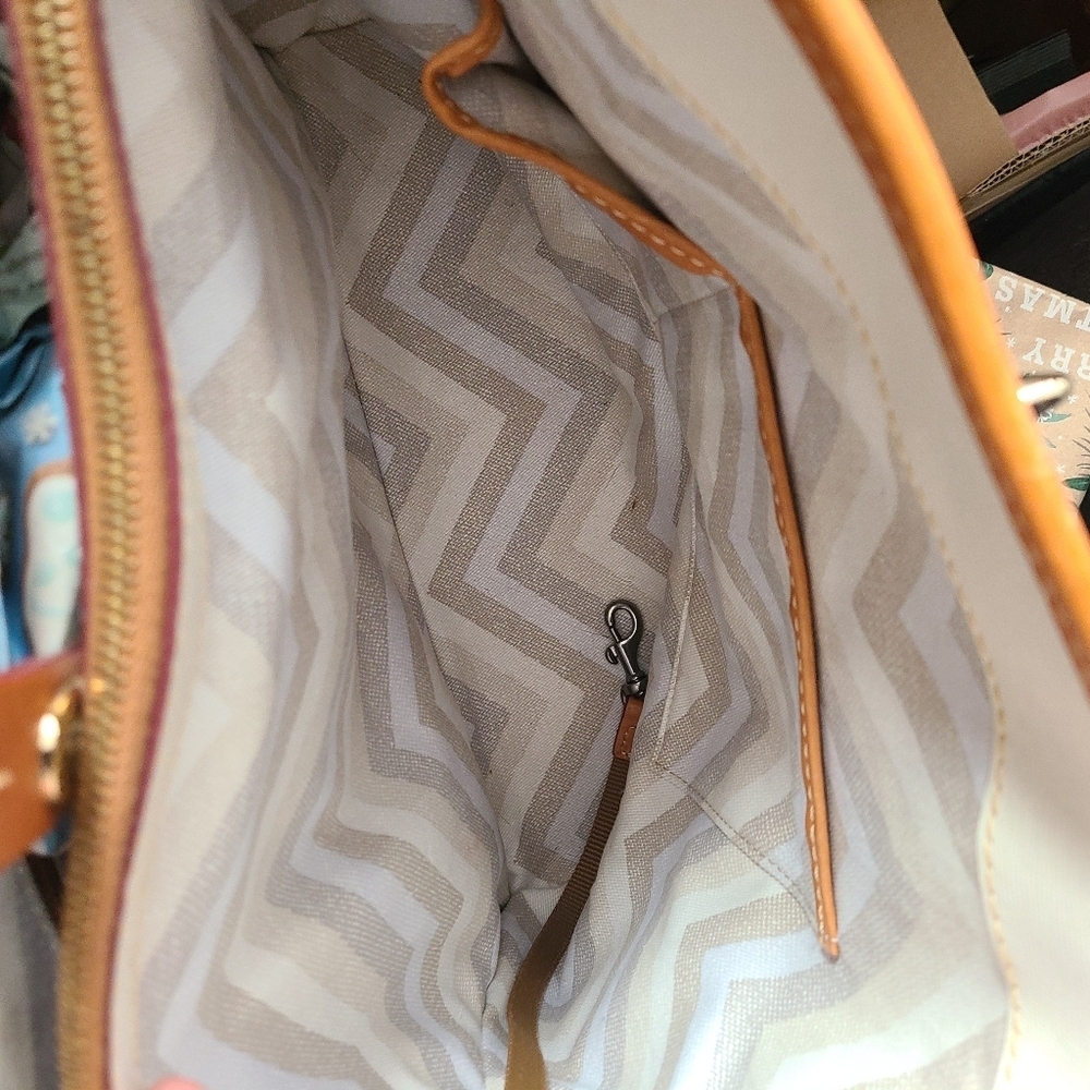 Dooney & Bourke Claremont Dover Tote Bag Red Tan Leather - Picture 7 of 16